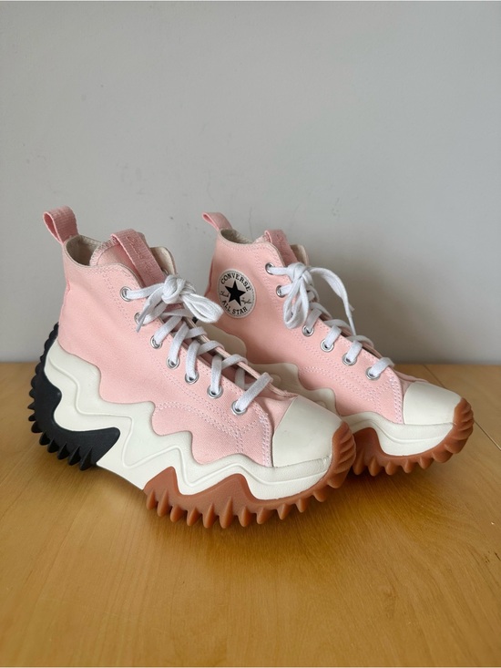 Converse Shoes - NWOT Converse Run Star Motion High Top Chunky Platform Sneakers in Pink, Sz 7.5